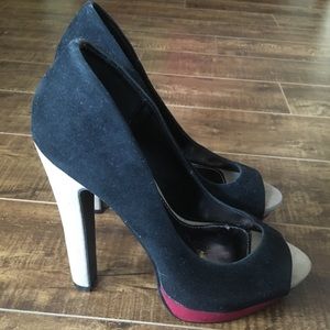 Tri-colour suede pumps - Size 6.5